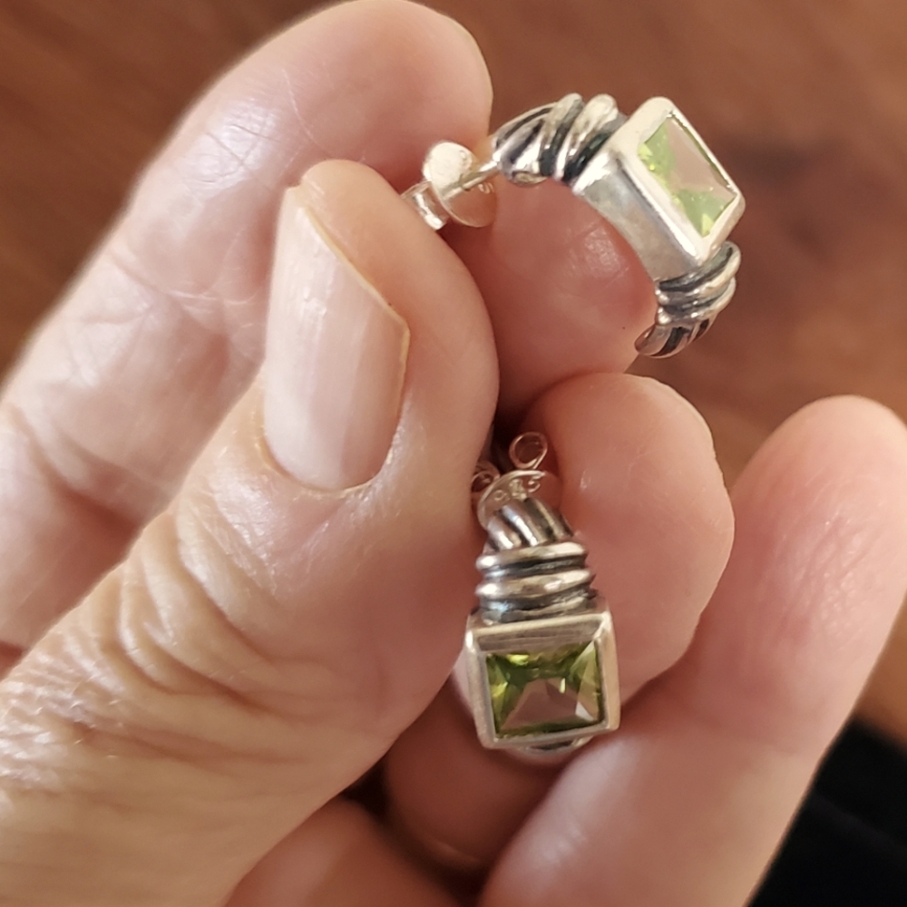 Pretty Silver Earrings With Green Stone NIB
